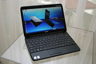 Acer Aspire One 751 выходит за обычные стандарты нетбуков