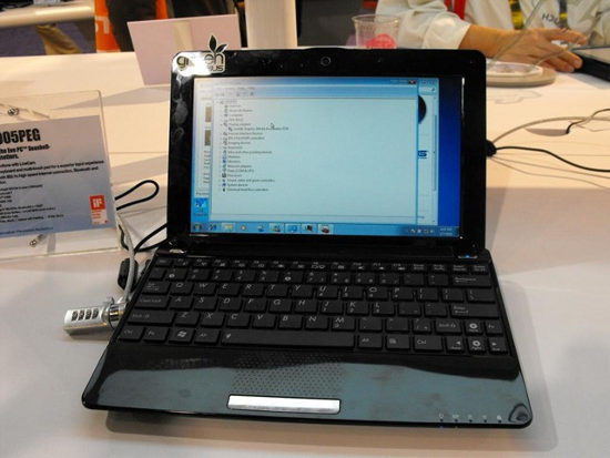 ASUS Eee PC 1005PEG — нетбук с дополнительным беспроводным адаптером