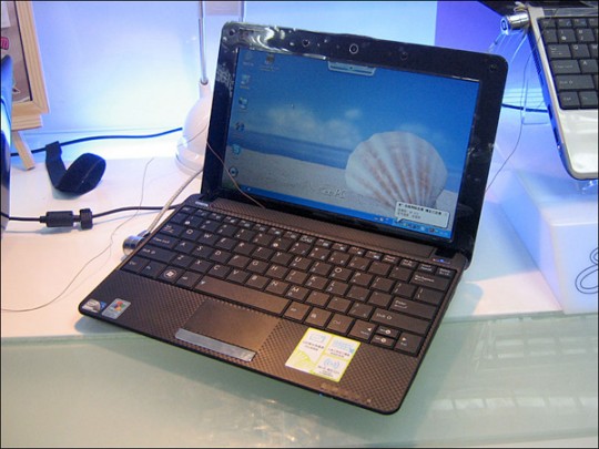 ASUS EEE PC 1001HA — новый нетбук с возможностью выбора ОС из серии Seashell