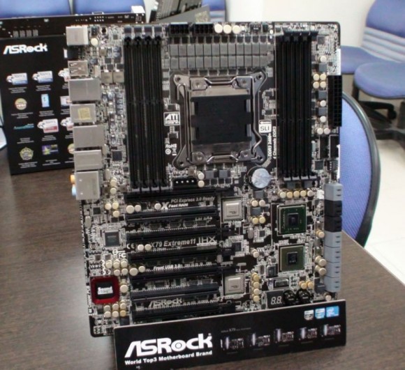 Материнская плата ASRock X79 Extreme11 была усовершенствована