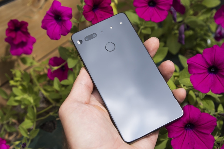 Смартфон Essential Phone PH-1 появился в продаже