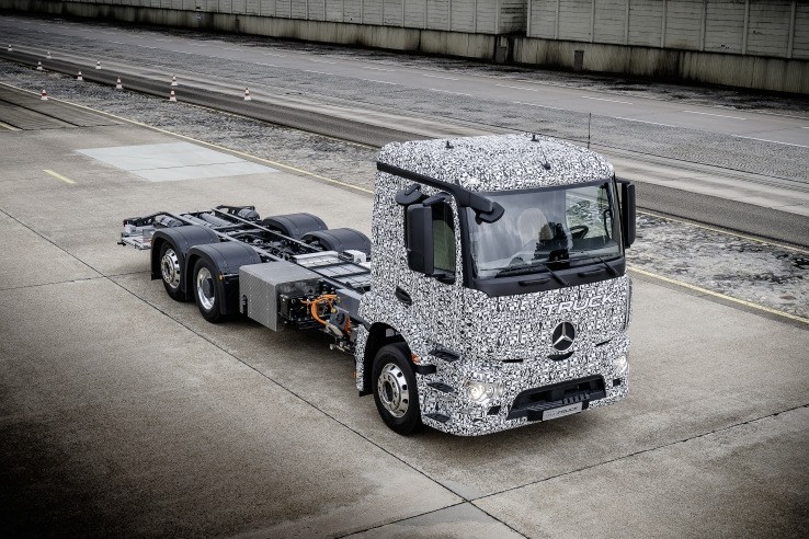 Mercedes-Benz Urban eTruck — первый грузовик, работающий на электричестве