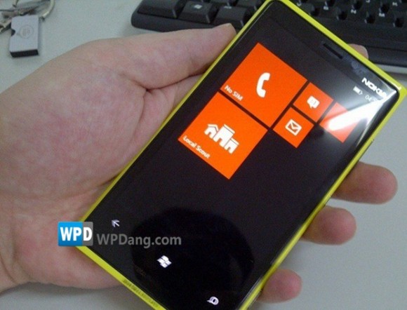 Фото нового смартфона на Windows Phone 8 от Nokia — настоящие или фейк?