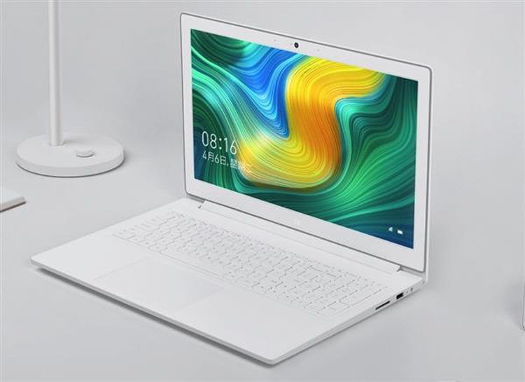 Xiaomi Mi Notebook вышел в белом цвете